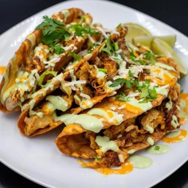 Chalupa Trio.